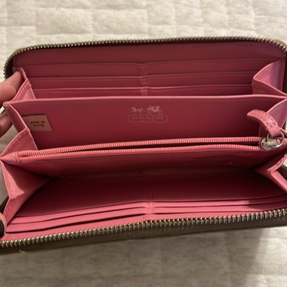 Coach Brown and Red Geometric Pattern Wallet - Picture 2 of 4